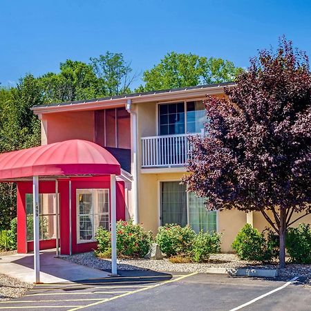 Homespring Inn & Studios - Hartford South - Rocky Hill Buitenkant foto