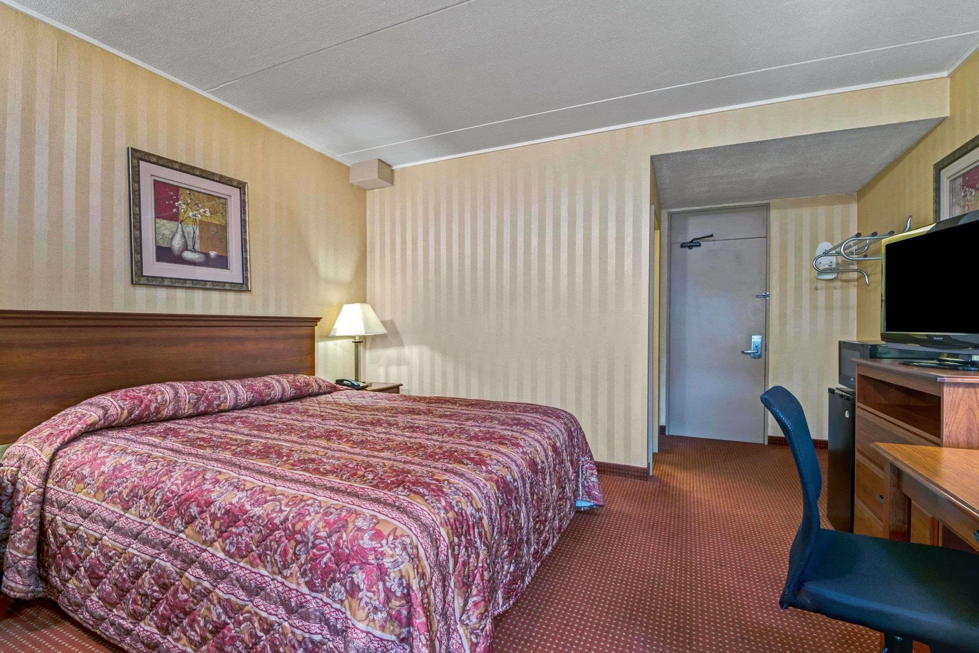 Homespring Inn & Studios - Hartford South - Rocky Hill Buitenkant foto
