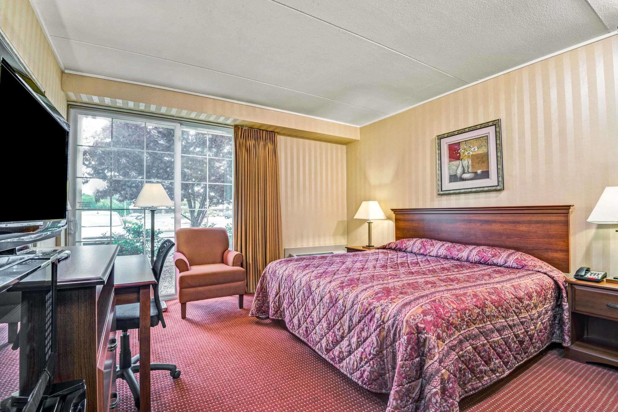 Homespring Inn & Studios - Hartford South - Rocky Hill Buitenkant foto