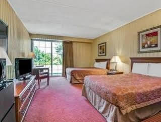 Homespring Inn & Studios - Hartford South - Rocky Hill Buitenkant foto